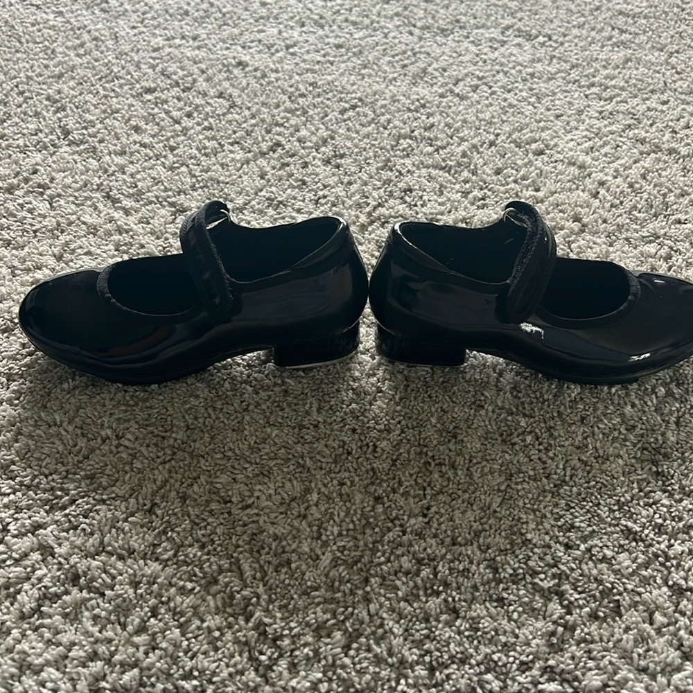 Brand new never worn tap shoes! Little girls (toddler) size 10.5